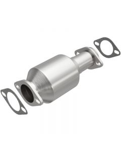 MagnaFlow Exhaust Products Direct-Fit Catalytic Converter Rear- 3321767