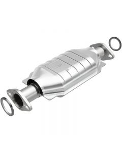 MagnaFlow Exhaust Products Direct-Fit Catalytic Converter Toyota- 339884