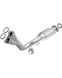 MagnaFlow Exhaust Products Direct-Fit Catalytic Converter Toyota 4Runner 1996-2000 2.7L 4-Cyl- 24286