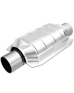 MagnaFlow Exhaust Products Universal Catalytic Converter - 2.25in. Rear- 338135