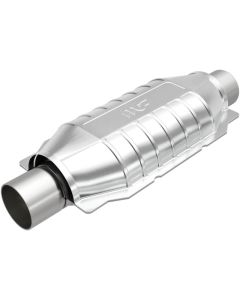 MagnaFlow Exhaust Products Universal Catalytic Converter - 2.25in. Left- 339105