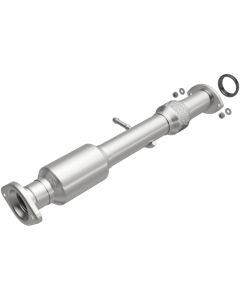 MagnaFlow Exhaust Products Direct-Fit Catalytic Converter Toyota Highlander 2014-2015 3.5L V6- 52534