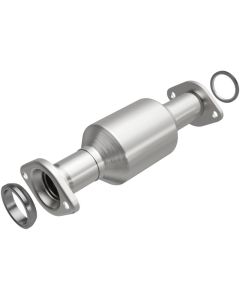 MagnaFlow Exhaust Products Direct-Fit Catalytic Converter Toyota Sienna 2011-2015 3.5L V6- 52546