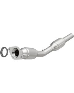 MagnaFlow Exhaust Products Direct-Fit Catalytic Converter- 551461