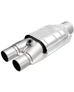 MagnaFlow Exhaust Products Universal Catalytic Converter - 2.50in. Rear- MAGN-94037