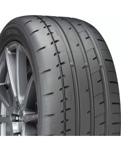 High-Performance Yokohama ADVAN Apex Tire 305/35 R20