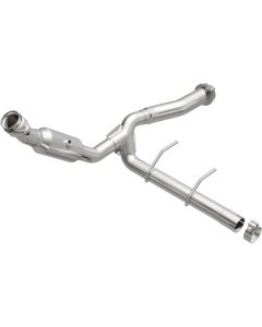 MagnaFlow 11-14 Ford F-150 5.0L Direct Fit CARB Compliant Left Catalytic Converter - 5551139