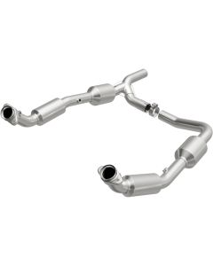 MagnaFlow Conv Direct Fit 2008+ Ford E-150 4.6L - 5481640