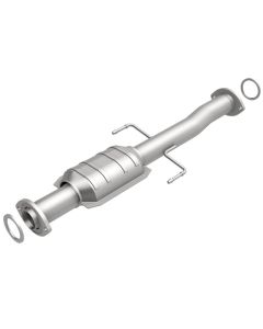 MagnaFlow Exhaust Products Direct-Fit Catalytic Converter Toyota Tacoma Rear 2001-2004 2.7L 4-Cyl- 447218