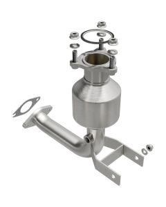 Magnaflow 11-12 Chevrolet Malibu 2.4L Direct Fit Converter - 5411726