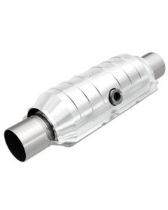 MagnaFlow Conv Univ 2.25in Inlet/Outlet Center/Center Round 11in Body L x 5.125in W x 15in Overall L - 51355