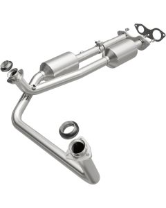 MagnaFlow Converter Direct Fit California Grade 96-00 GM Tahoe/Yukon/Escalade 5.7L - 4451453