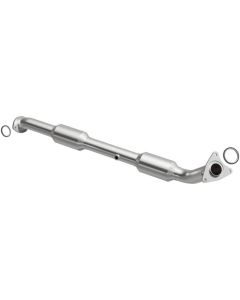 MagnaFlow Conv Direct Fit 13-15 Land Cruiser 5.7 - 52632