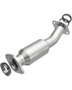 MagnaFlow Exhaust Products Direct-Fit Catalytic Converter Toyota Sienna 2011-2015 3.5L V6- 5592549