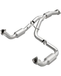 Magnaflow 12-17 Chevrolet Express 3500 6.0L Direct Fit Converter - 5582113