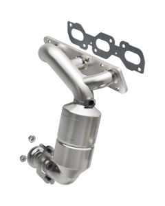 MagnaFlow Conv DF 01-05 Ford Escape / Mazda Tribute 2.0L (CA Emissions) - 452367