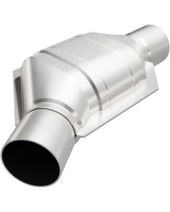 MagnaFlow Conv Univ 2in Inlet/Outlet Angled Offset/Center Oval (California) - 444074