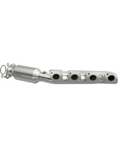 Magnaflow 11-13 QX56 V8 5.6 OEM Manifold Direct Fit Converter - 22-035