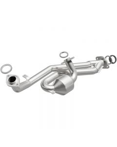 MagnaFlow Exhaust Products Direct-Fit Catalytic Converter Toyota Front 3.0L V6- 23136