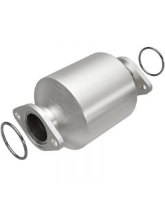 MagnaFlow Exhaust Products Direct-Fit Catalytic Converter Toyota- 3321656