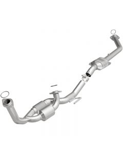 MagnaFlow Exhaust Products Direct-Fit Catalytic Converter Toyota Sienna 1999-2000 3.0L V6- 447163